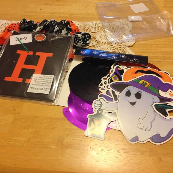 Halloween Party Decorations Bundle - Picture 5 of 7